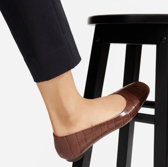 Everlane Shoes - Everlane The 90's Croc Leather Flats